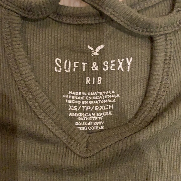 American eagle olive off the should t-shirt - Picture 2 of 2